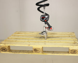 Basic allround gripper can also lift pallets