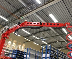 Articulated jib crane FlexiCrane mounted a pillar