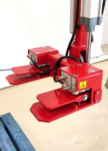 pallet turner gripper up close