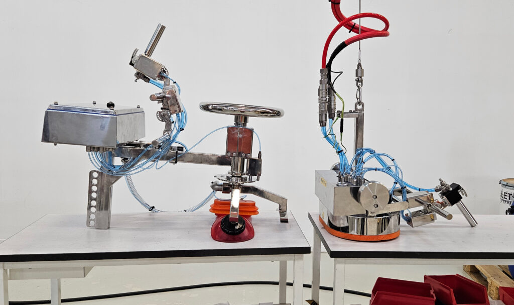 Lifting Tools for Cleanrooms - Lifts All